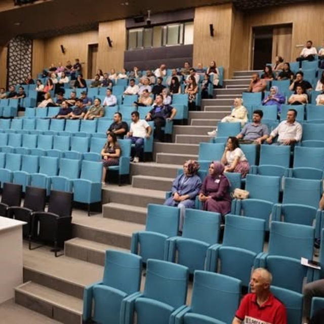 Kütahya Belediyesi personeline yapay zeka eğitimi