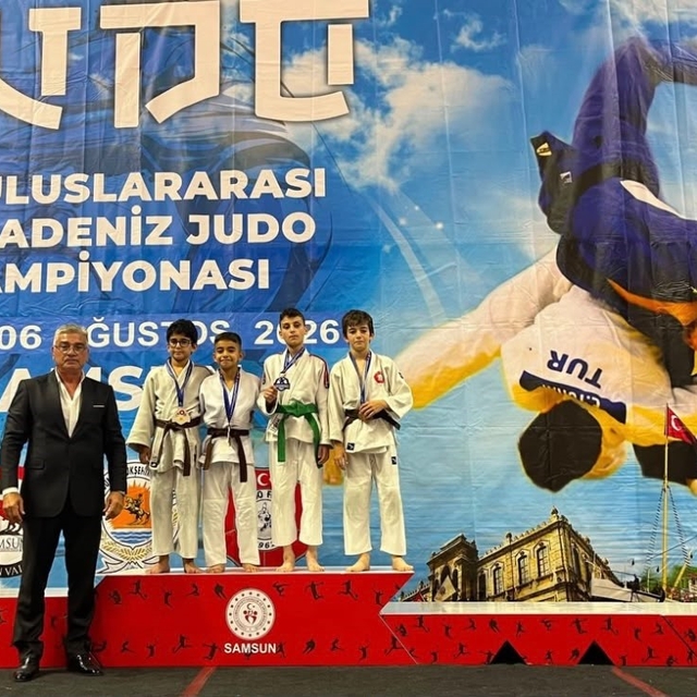 Bayburtlu judocular Samsun'da madalya kazandı