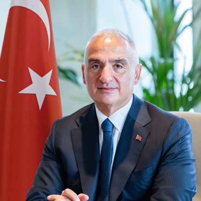 Aspendos'ta 2 bin 400 yıllık güreşçi mezarı keşfedildi
Bakan Ersoy: "Aspend...