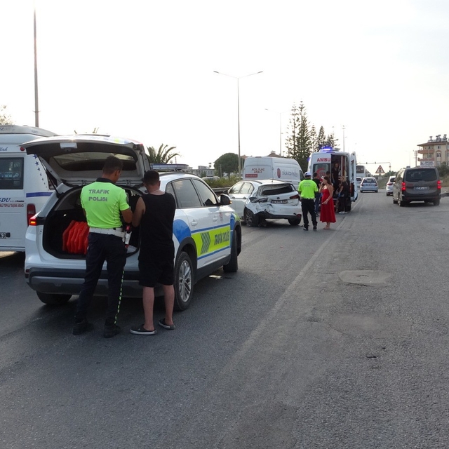 Alkollü sürücünün kullandığı kamyonet otomobile çarptı: 1 yaralı
2,64 promi...