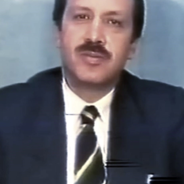 Cumhurbaşkanı Erdoğan'ın 32 yıl önceki konuşması gün yüzüne çıktı
Erdoğan'ı...