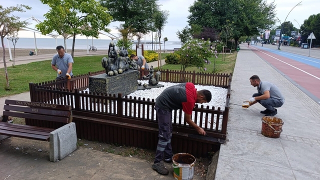 Ordu'da kent mobilyaları bakıma alınıyor