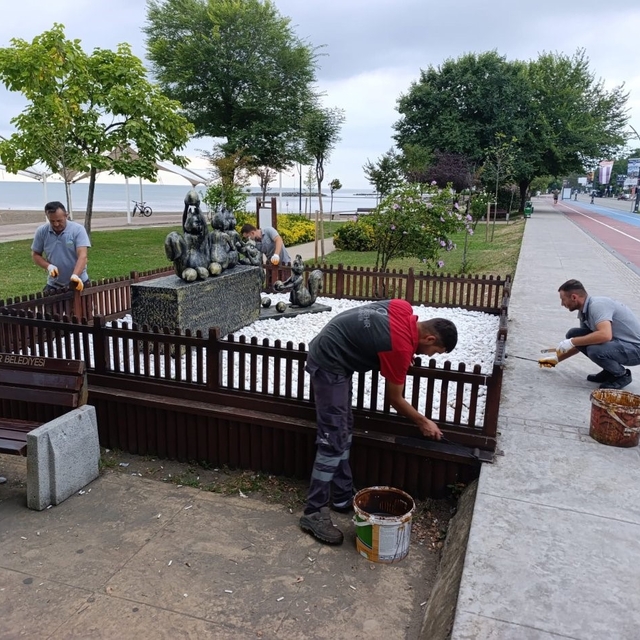 Ordu'da kent mobilyaları bakıma alınıyor
