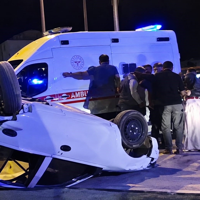 Bitlis'te zincirleme trafik kazası: 4 kişi yaralandı