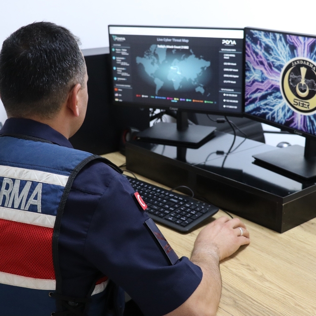 Gaziantep'te siber dolandırıcılık operasyonu: 10 şahıs tutuklandı