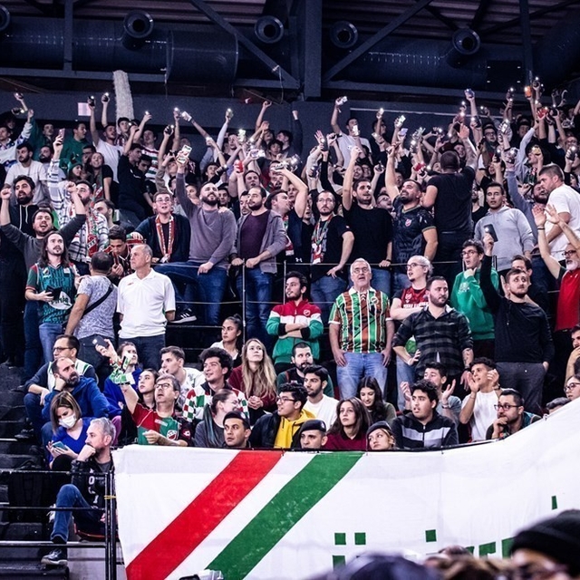 Karşıyaka'da kombineler satışa çıktı