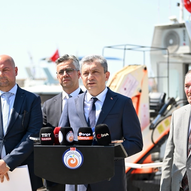 Son 7 yılda Türkiye genelinde denizlerden 325 bin tondan fazla deniz çöpü t...