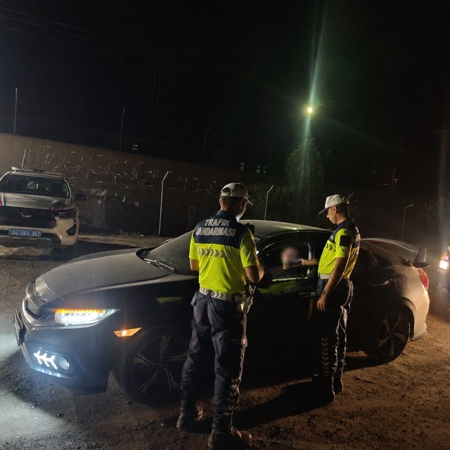 Diyadin'de trafik denetimlerinde 28 araca 260 bin 750 lira ceza