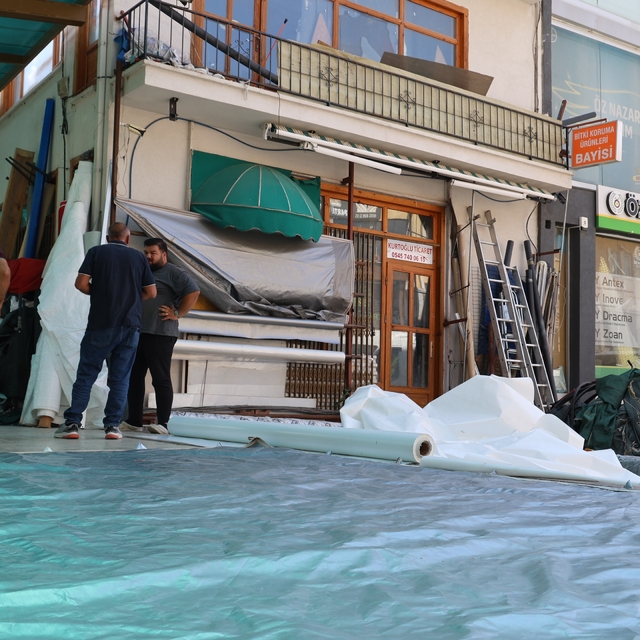 Kırşehir'de, 55 yıldır aynı mesleği sürdürüyor
Çadırcılığın son temsilcisi...