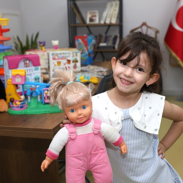 Osmangazi'de oyuncaklar paylaştıkça çoğalacak
Osmangazi'de "Oyun Evi ve Oyu...