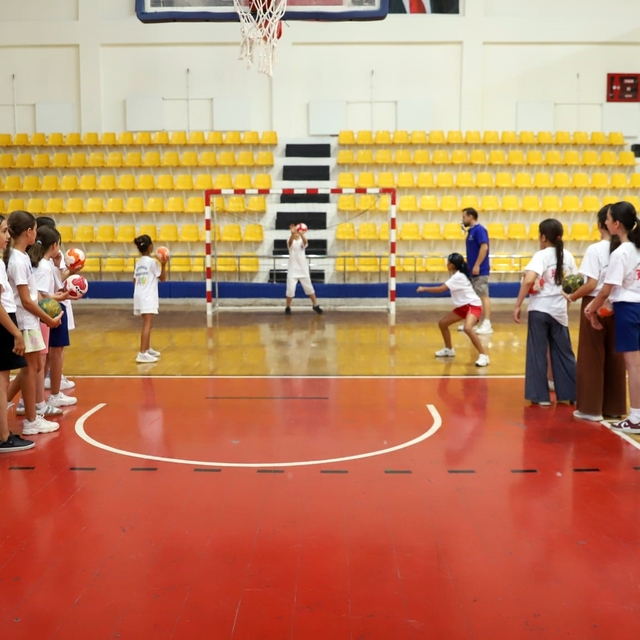 Çocuklar 15 branşta yeteneklerini geliştiriyor