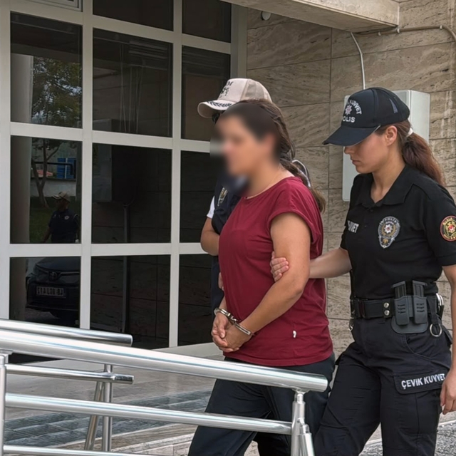 Darbeci FETÖ'cü Burkay Karatepe'nin ablası adliyeye sevk edildi