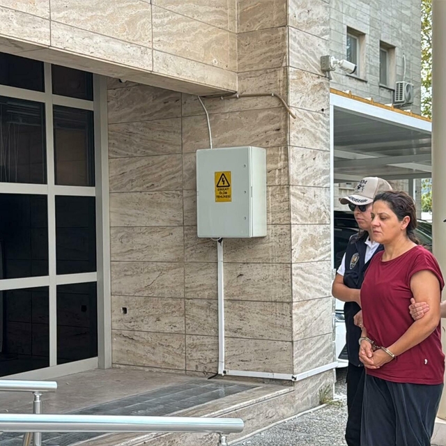 Cumhurbaşkanı Erdoğan'a suikast timinde yer alan FETÖ mensubunun ablası adl...