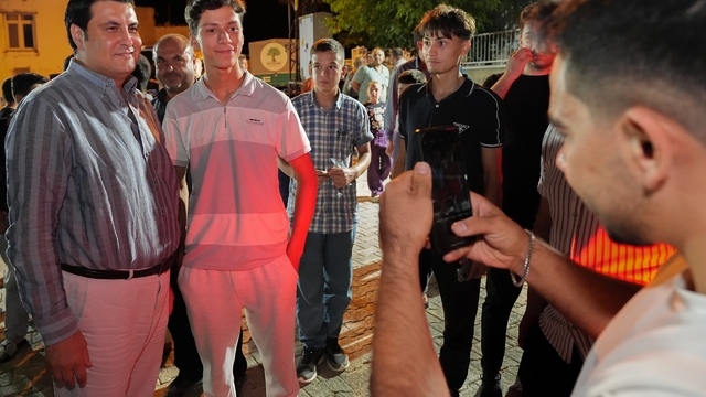 Yılmaz, Kızıkkarasakal'da gençlerle buluştu