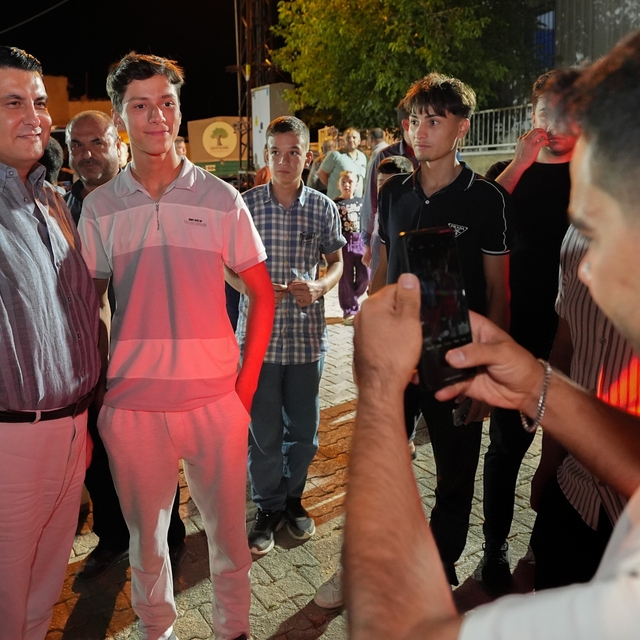 Yılmaz, Kızıkkarasakal'da gençlerle buluştu