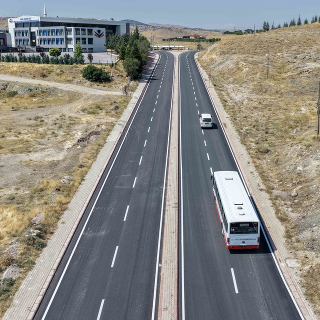 Meram Çayırbağı Caddesi'nde ulaşım konforu arttı