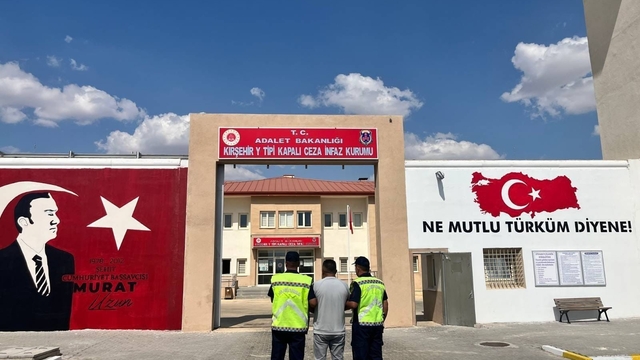 3 yıl kesinleşmiş cezası olan şahıs polisten kaçamadı