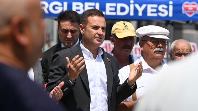 Akın, depremin yıl dönümünde Sındırgı'yı unutmadı
Akın: "Sındırgı yalnız değildir"