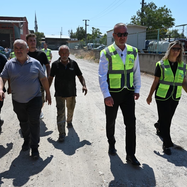 Karacabey'de asfalt mesaisi aralıksız sürüyor