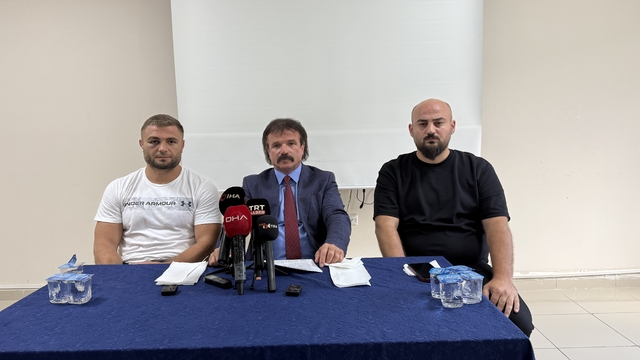 Başpehlivan Serhat Elvan, Tokat Belediye Spor Kulübü'ne transfer oldu