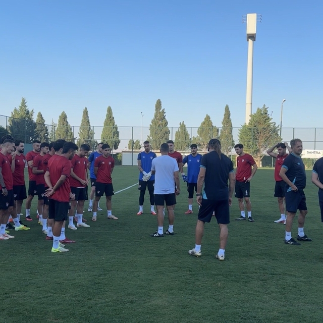 Elazığspor'da 3. etap kampı başladı