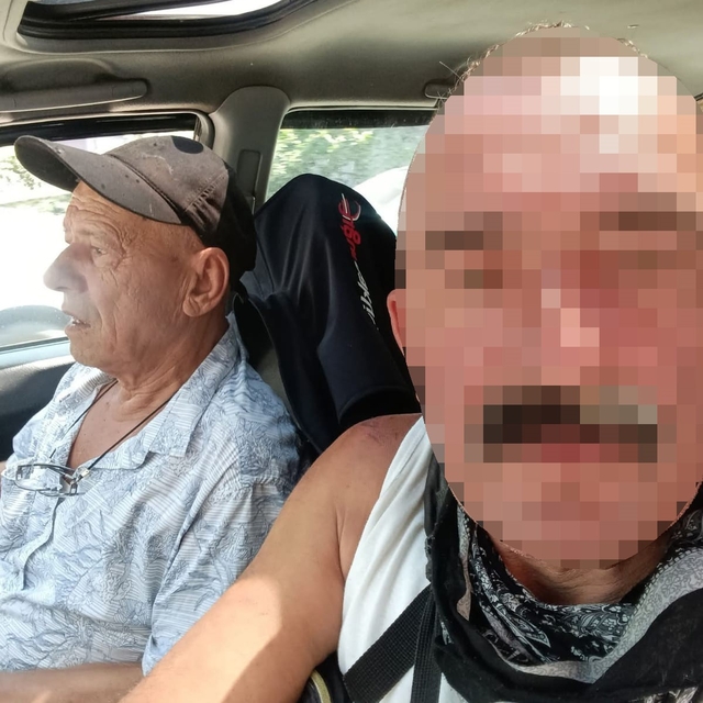 Ev arkadaşını kafasını çekiçle ezerek öldürdü