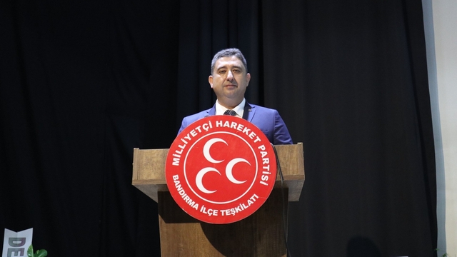 MHP Bandırma'da 8 yıllık başkanlık görevini Harun Algül devraldı