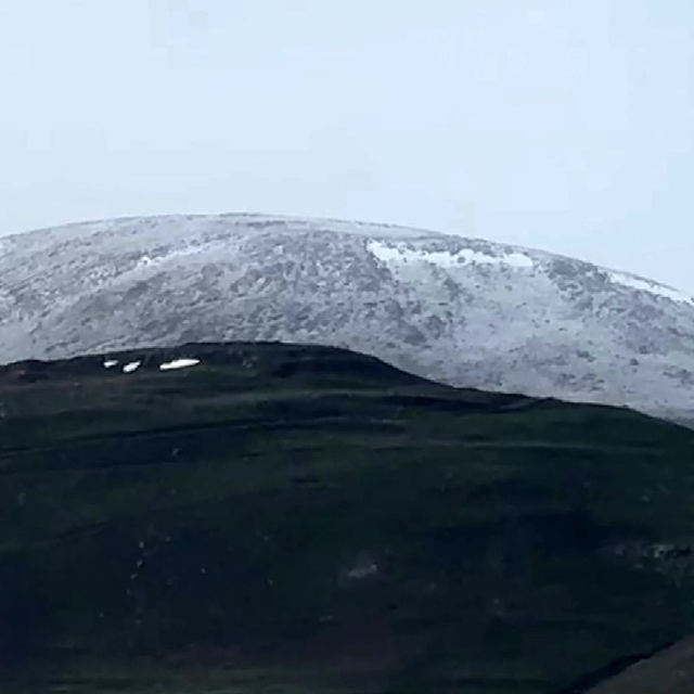 Ardahan'da dolu yağışı sonrası dağlar beyaza büründü