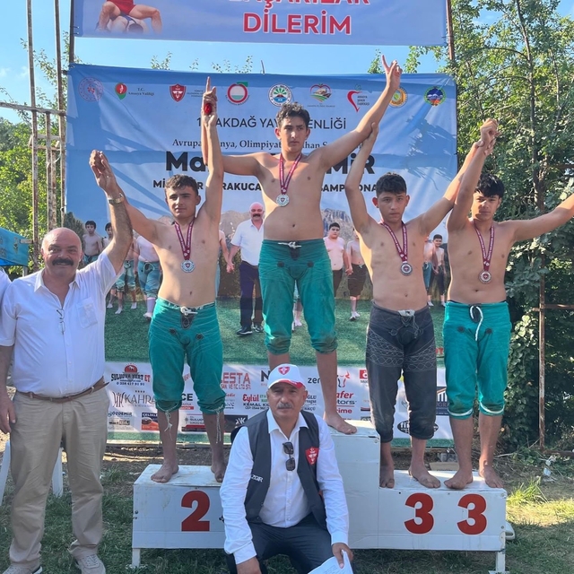 Bilecikli güreşçi Türkiye üçüncüsü oldu