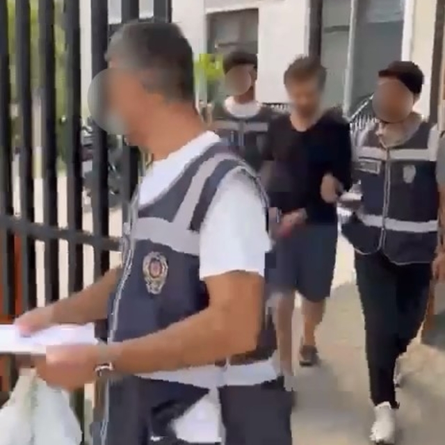 Kesinleşmiş hapis cezasıyla aranan 4 şüpheli yakalandı