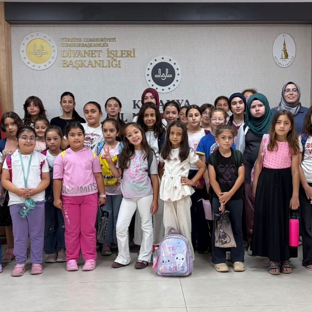 Müftü Dr. İrfan Açık, Yaz Kur'an Kursu öğrencilerini, ailelerini ve öğretic...