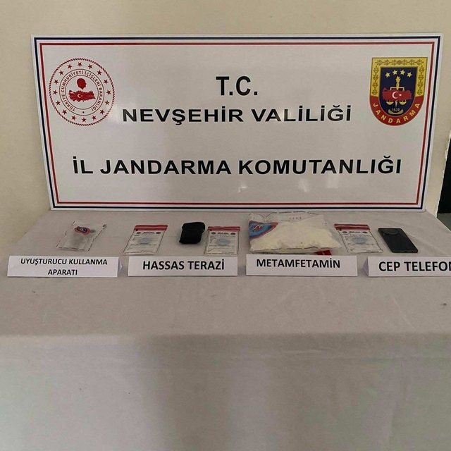 Narkotik köpeği 'Zırh' uyuşturucu sevkiyatını engelledi