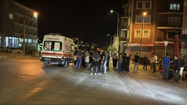 Eskişehir'de motosikletin yayaya çarptığı kazada 2 kişi yaralandı