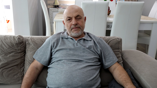 Gözlükten kurtulmak isterken, dünyası karardı