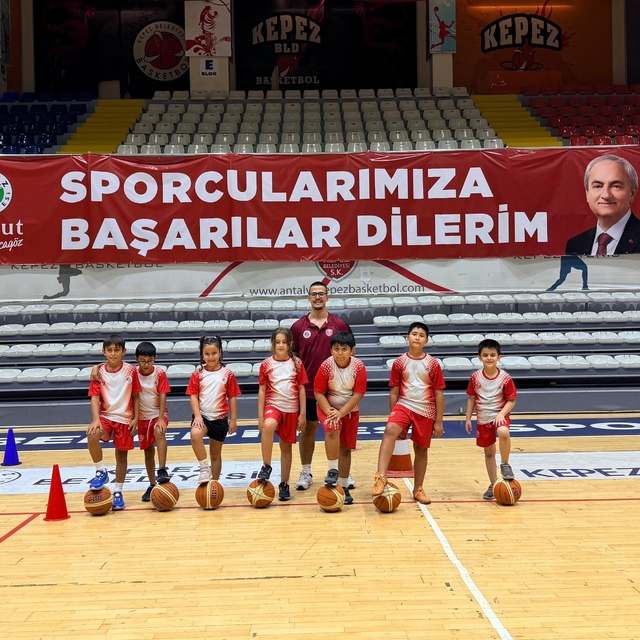 Kepez'de spor dolu yaz tatili