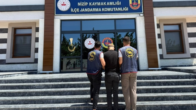 Kesinleşmiş 10 yıl cezayla aranan 2 şahıs yakalandı
