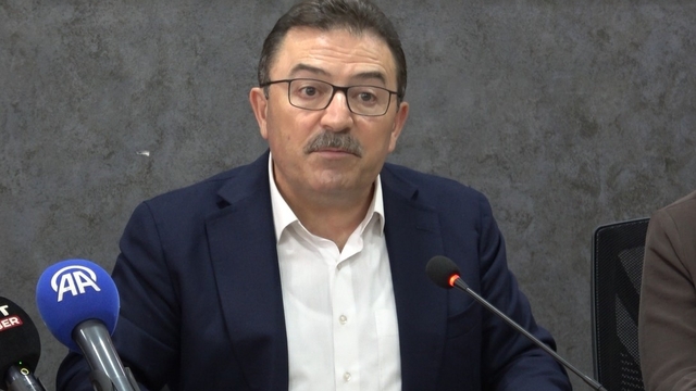 Terörsüz Türkiye Komisyonu Üyesi Altınok'tan çerçeve yasa açıklaması
Selami Altınok: "Bir daha evlatlarımız toprağa düşmesin, anneler ağlamasın"
