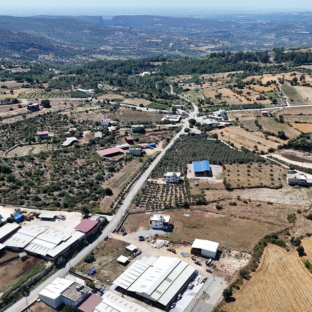 Mersin'de kırsal yollar güvenli ve konforlu hale getiriliyor