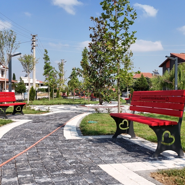 Sındırgı'da yeni yeşil alanlar yapıldı
Sındırgı'ya 17 Bin 600 metrekare yen...