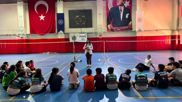Yaz Spor Okulları'nda 256 çocuğa ağız diş sağlığı eğitimi verildi