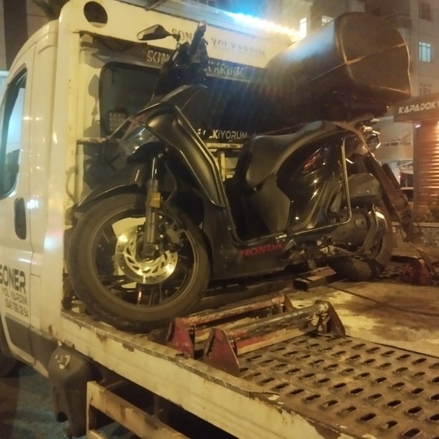 Alkollü sürücü motosikletle çarpıştı, 1 kişi hayatını kaybetti