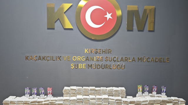 İş yeri aramasında 7 bin 420 adet doldurulmuş makaron ele geçirildi