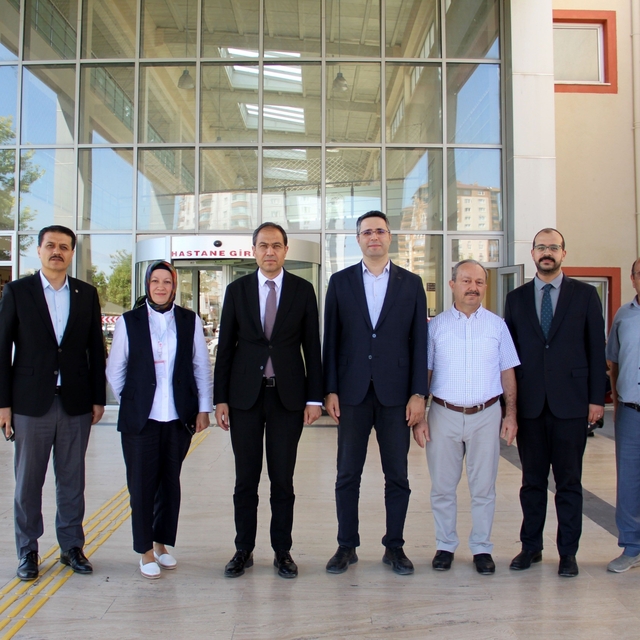 İl Sağlık Müdürü Erşan'dan Emel-Mehmet Tarman Kadın Doğum ve Kadın Hastalık...