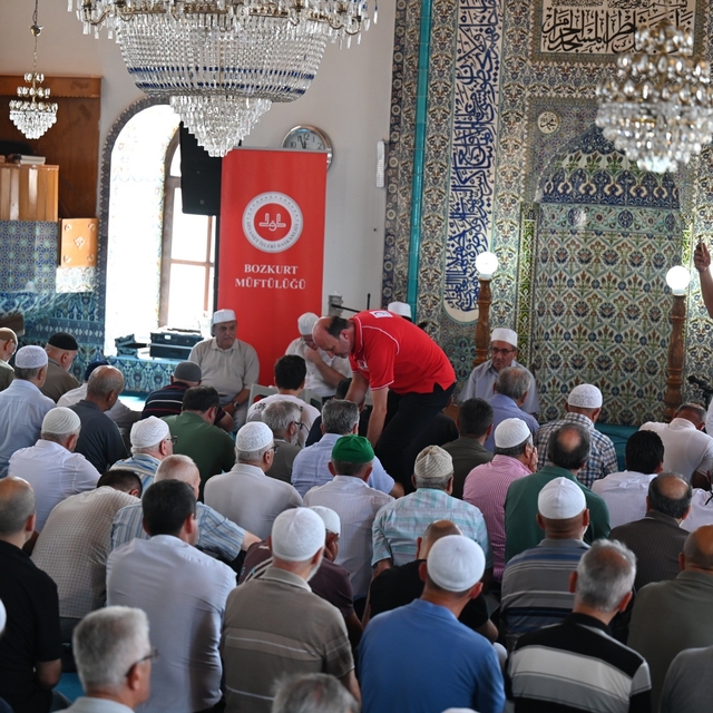 Sel felaketinde hayatını kaybedenler dualarla anıldı