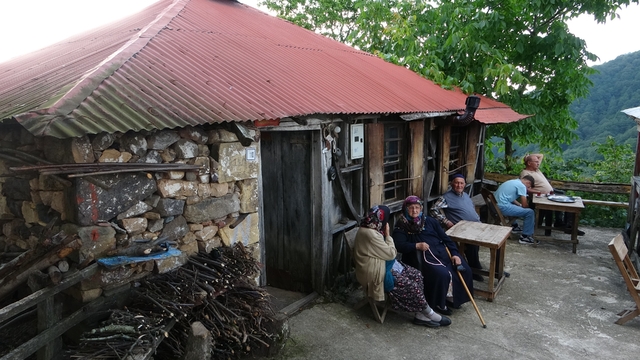 Giresun'da 70 yıllık kahvehaneyi yaşatan Osman Koyun hayatını kaybetti