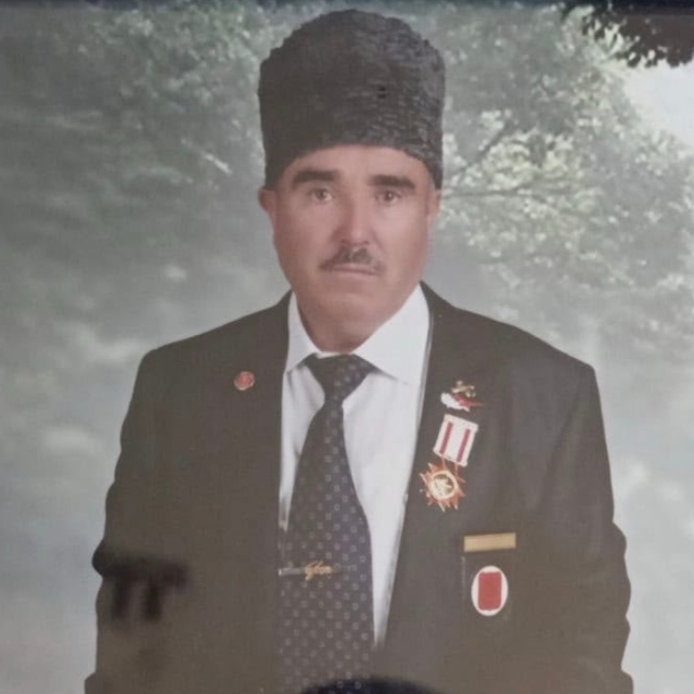 Devrilen traktörün sürücüsü Kıbrıs gazisi hayatını kaybetti