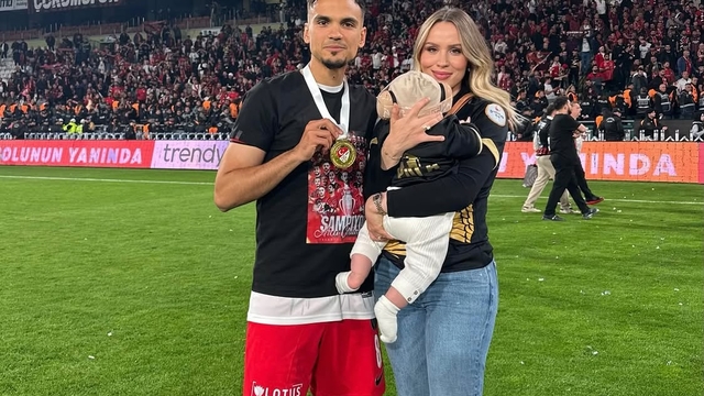 Çorum FK futbolcusu Atakan Akkaynak, eşi ve bebeği ile trafik kazası geçirdi