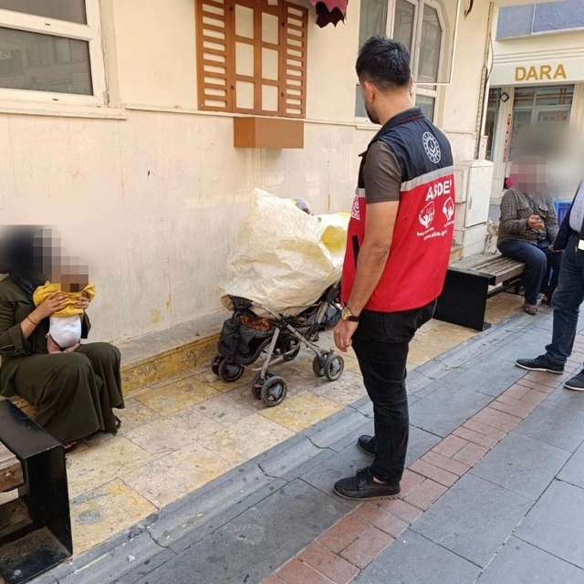 Batman'da Çocuk Koruma Mobil Ekipleri sahada
Çocukların sokakta karşı karşı...