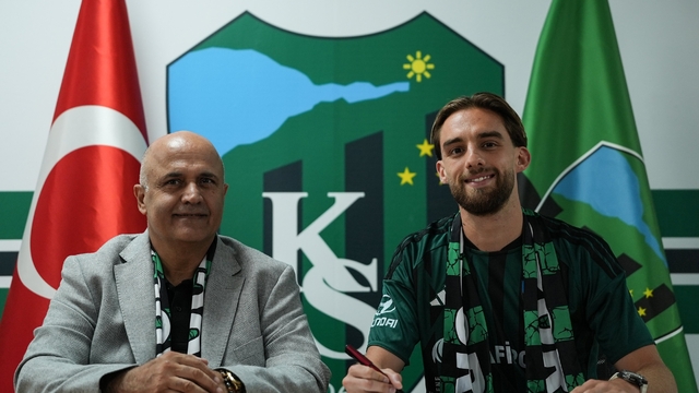 Kocaelispor Berkan Kutlu'yu transfer etti