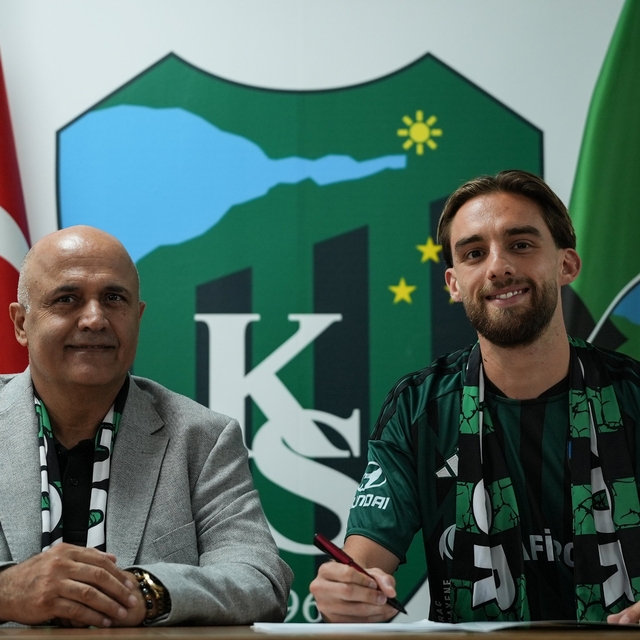 Kocaelispor Berkan Kutlu'yu transfer etti